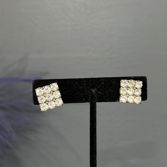 Jewelry - Vintage Glass Diamonette Post Earrings